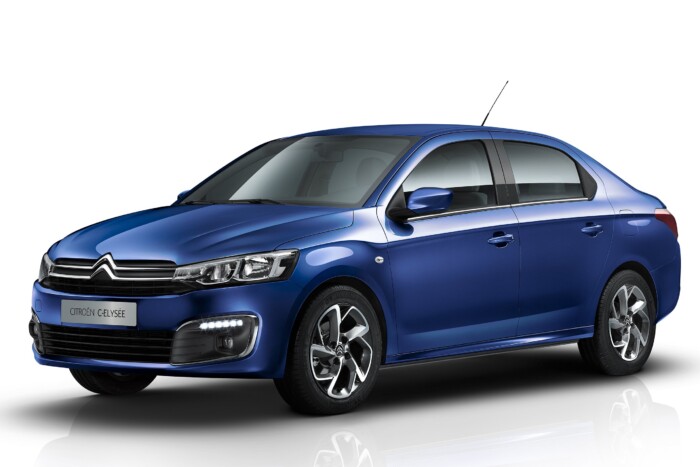 Ebben az autóban elvágja a biztonsági övet az ülés 1 | Vezess Ebben az autóban elvágja a biztonsági övet az ülés 1