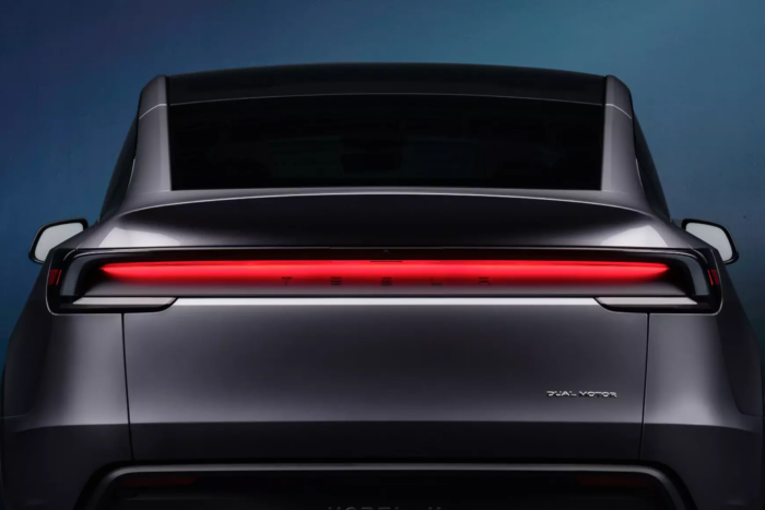 Brutálisan bekezdett a legújabb Tesla