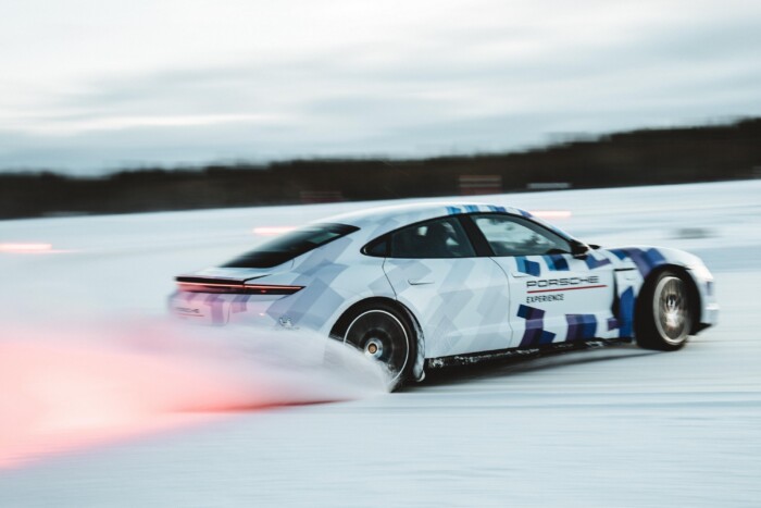 Világcsúcsot ment kilinccsel előre egy Porsche