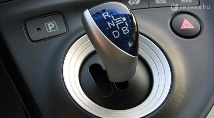 Már olcsó használt hibrid autókban is ott ez a funkció, érdemes ismerni 4