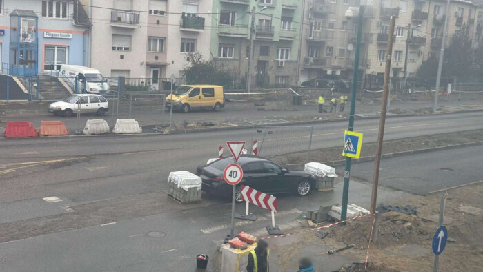 Megszívattak a melósok egy szabálytalanul parkoló autóst Zuglóban 1