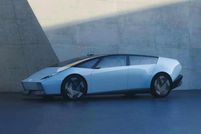 Test nélkül támad fel az emberszabású Honda robot 6