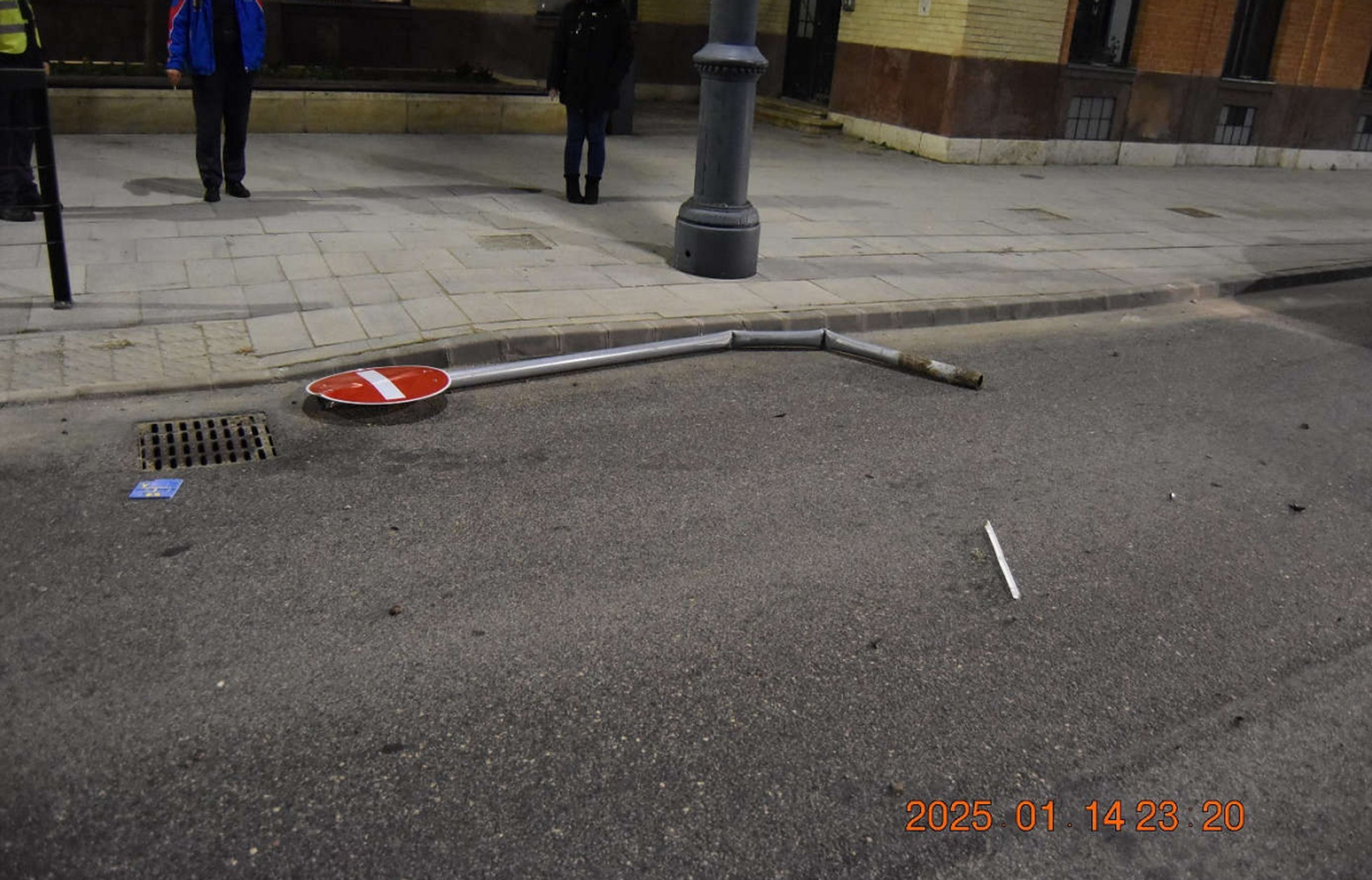 5_2129 | Vezess | Vezess