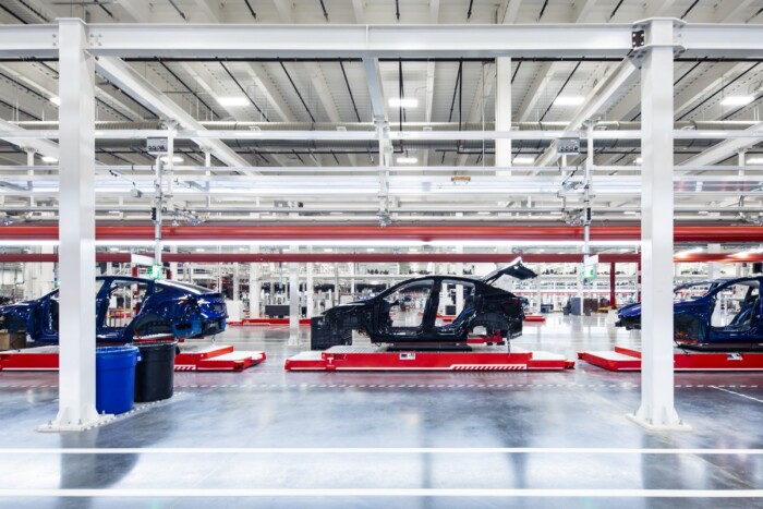 Már Európában is gyártják az új Teslát 5