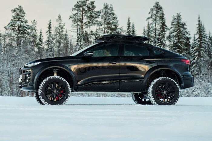 Iszonyatos erő viszi ezt a luxusautót 6