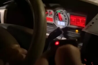 Sokba fáj az alsógatyás trükk egy hazai kamionosnak