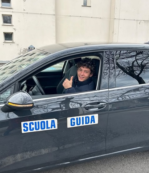 Épp időben: jogsit szerzett az F1-es pilóta 1