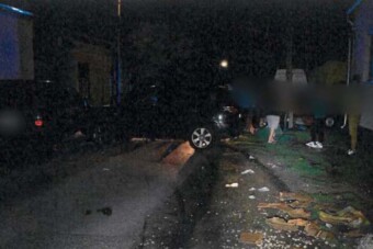 Felriadt és menet közben berántotta a kéziféket a részeg utas, videón a pusztítás