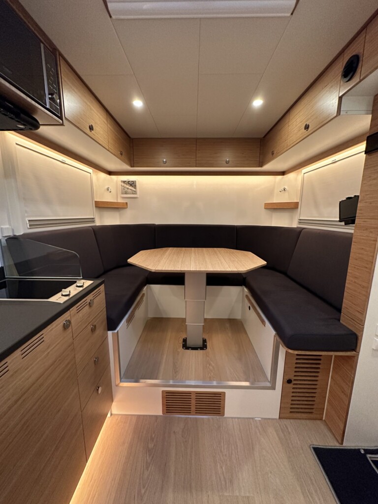 Hetekre elvonulhatsz a világtól ezzel a teherautóval 1