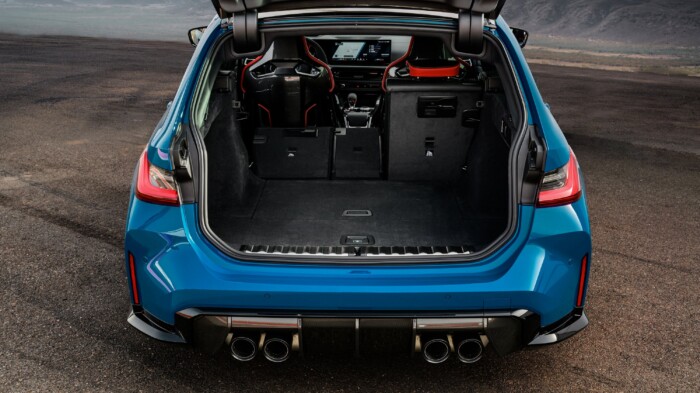 Nem épített még ilyen brutális kombit a BMW 19