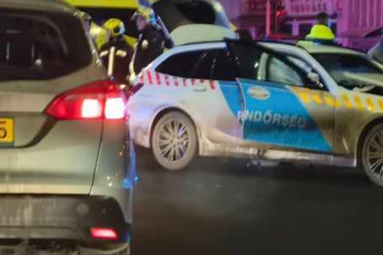 Egy BMW rendőrautó máris összetört Debrecenben