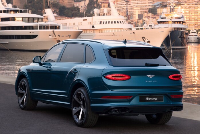 Bentley built a very large, very blue car in 13