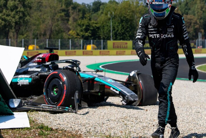 F1: Hajszállal úszta meg a büntetést a Mercedes