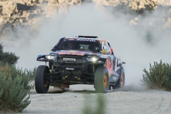 Dakar: egy másodperc előnnyel nyertek szakaszt