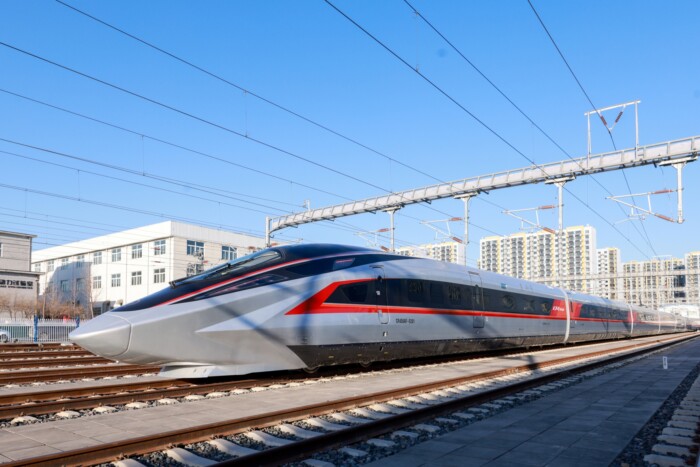 Pillanatok alatt eljutna a Balatonhoz a szupervonat