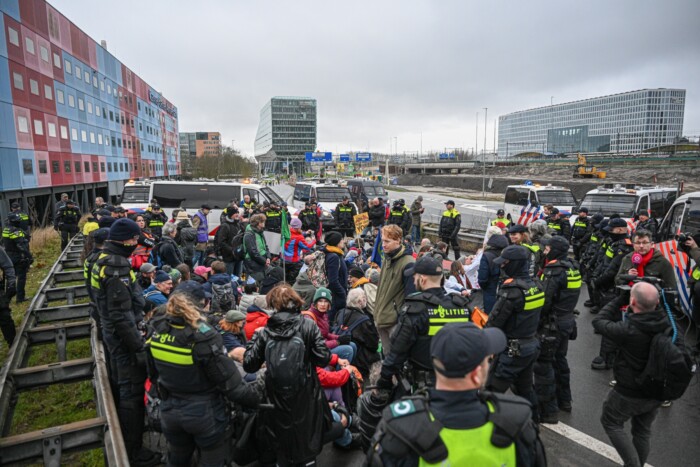 Káoszt okoztak az autópályán a klímavédők 1