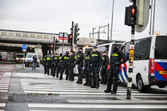 Káoszt okoztak az autópályán a klímavédők