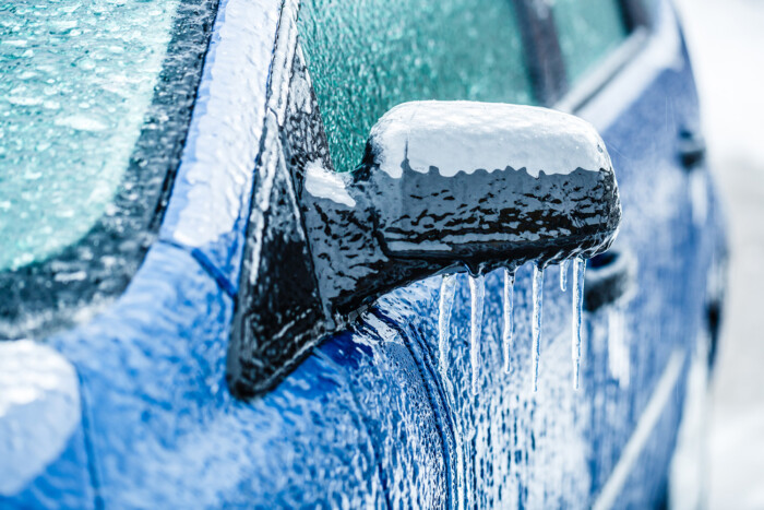 Itt az ónos eső. Módszerek, hogy kivédd, ha mégis elindulsz autóval