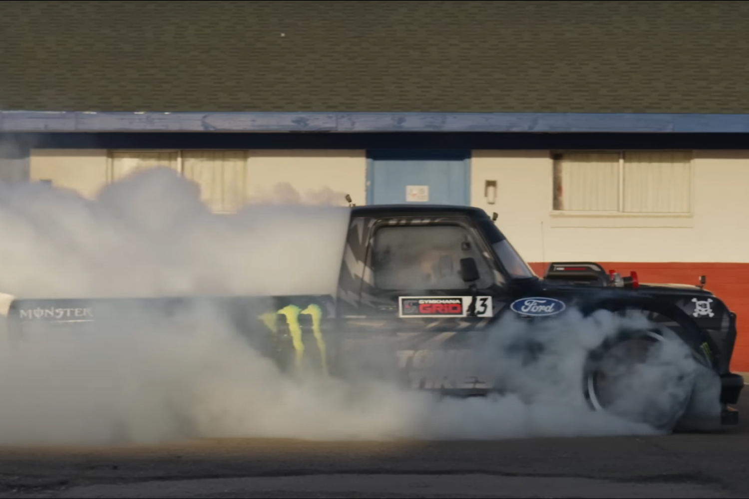 Eladták Ken Block pokolian erős autóját