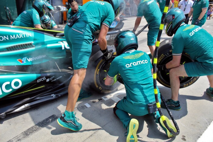 Brad Pittéktől leshetnek el egy trükköt az F1-csapatok 2 | Vezess Brad Pittéktől leshetnek el egy trükköt az F1-csapatok 2