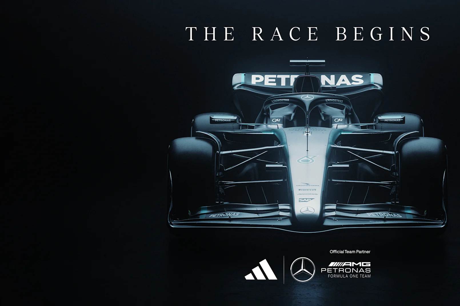 F1: Lecserélte Hamilton ruháját a Mercedes