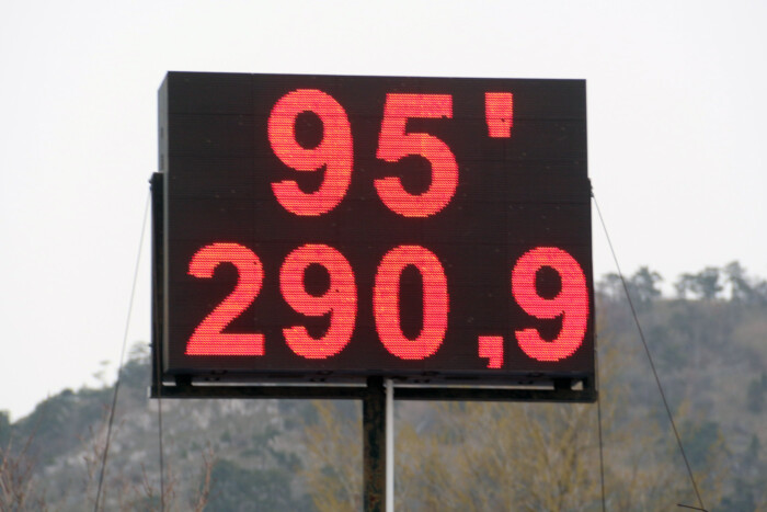 Most dől el a 700 forintos benzin sorsa 3