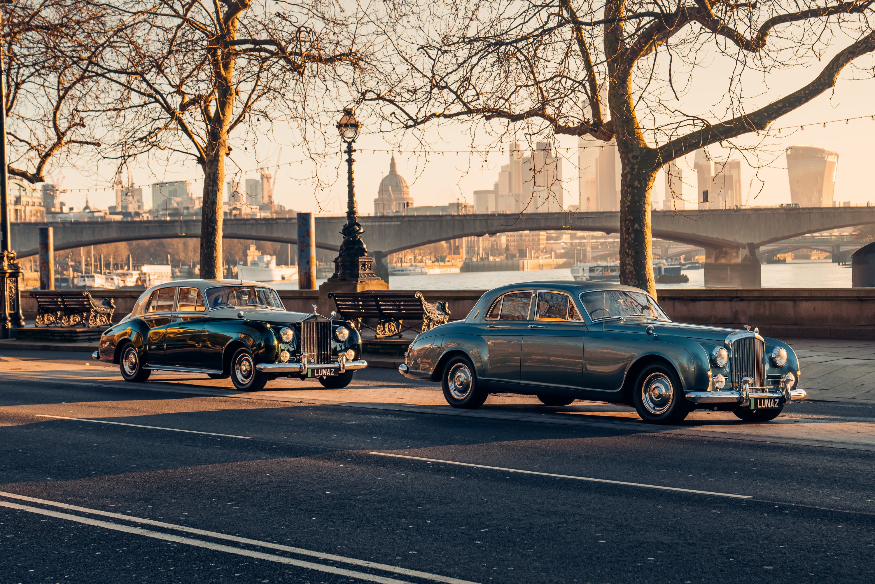 1958_bentley_s1_and_cloud_by_lunaz | Vezess | Vezess