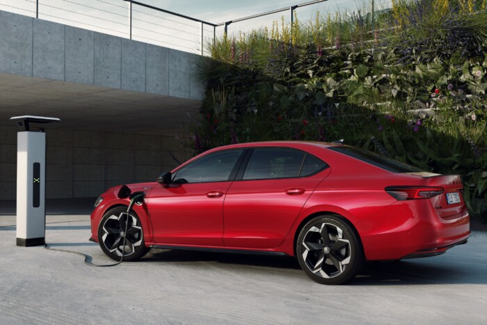 Ismét van konnektoros nagyautó a Škodánál 6