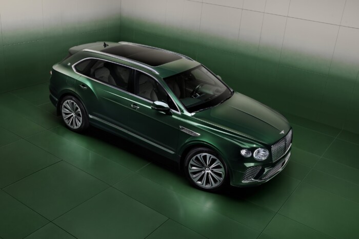 Régi színekben tündököl az új limitált Bentley