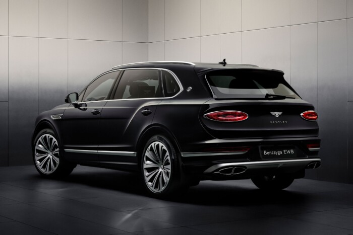 Régi színekben tündököl az új limitált Bentley 6 | Vezess Régi színekben tündököl az új limitált Bentley 6