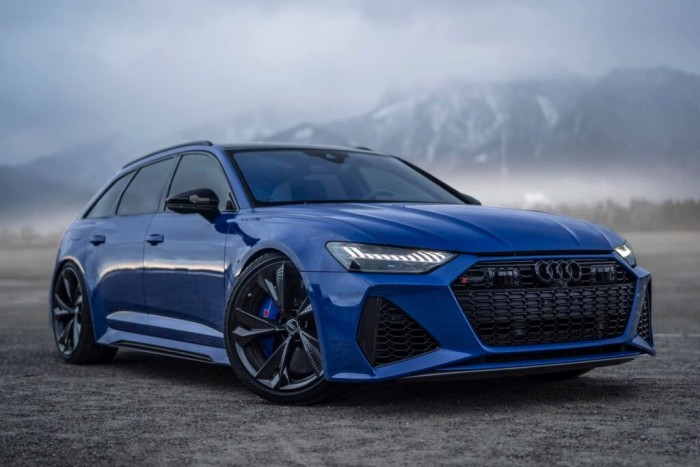 Ilyen, amikor 330 km/óránál durran el egy Audi motorja az autópályán 2 | Vezess Ilyen, amikor 330 km/óránál durran el egy Audi motorja az autópályán 2