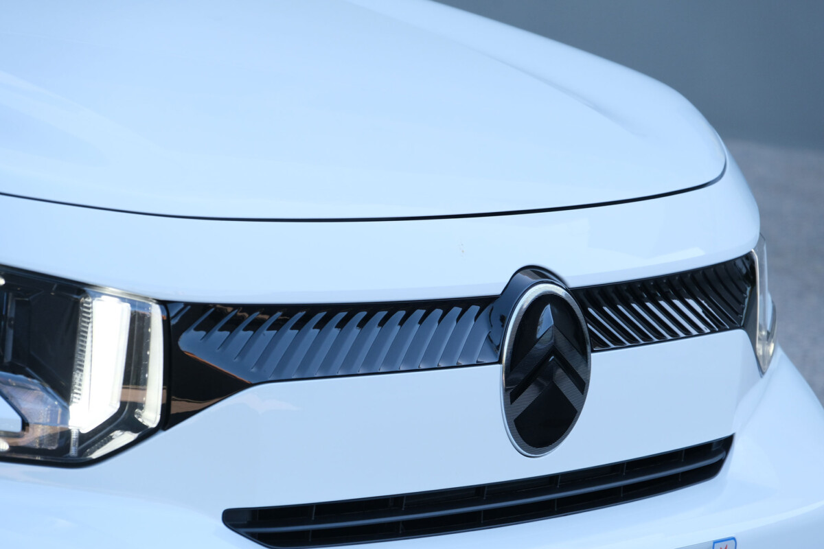 Végre egy megfizethető családi autó, jön a Citroën C3 Aircross - Vezess