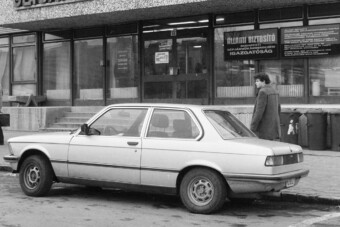 Ilyen trükkös úton lehetett BMW-t venni 40éve