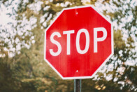 Sokan nem tudják mi a teendő ennél a KRESZ-táblánál 2