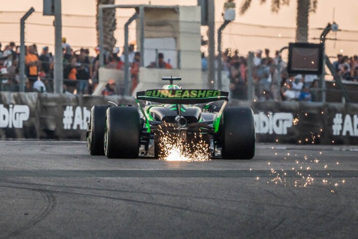 A bemutató után eladja autóját az F1-csapat