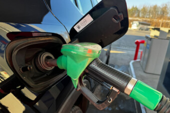 Ne tankolj járó motorral, azt is elmondjuk, miért