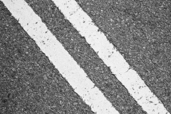 Mire való a dupla záróvonal, ha a simát sem lehet átlépni?