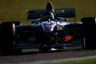 F1: Visszafogadták a kitiltott világbajnokot