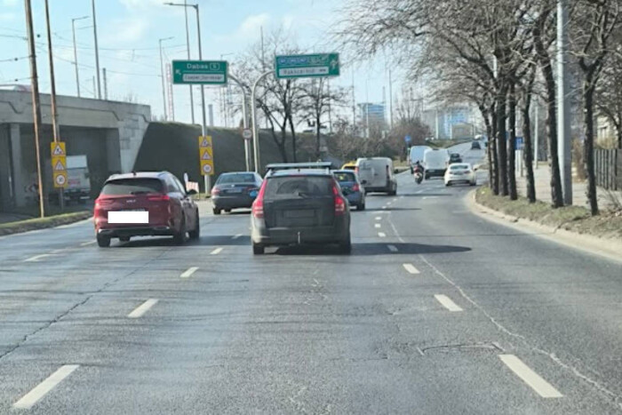 Esős időben autózva simán bírság járhat ezért az apróságért 1