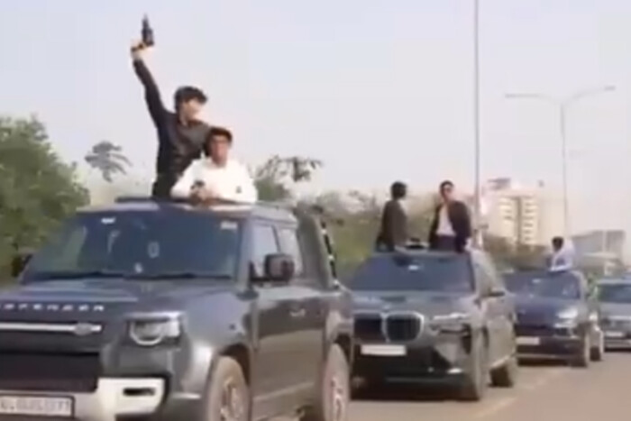 Egészen szürreális, mit művelnek a ballagó diákok Indiában