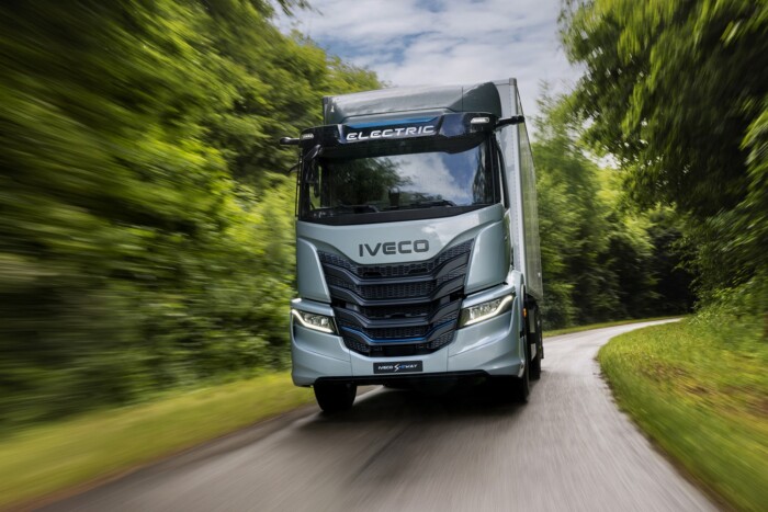 Milliárdos bírságok várnak a teherautó-gyártókra