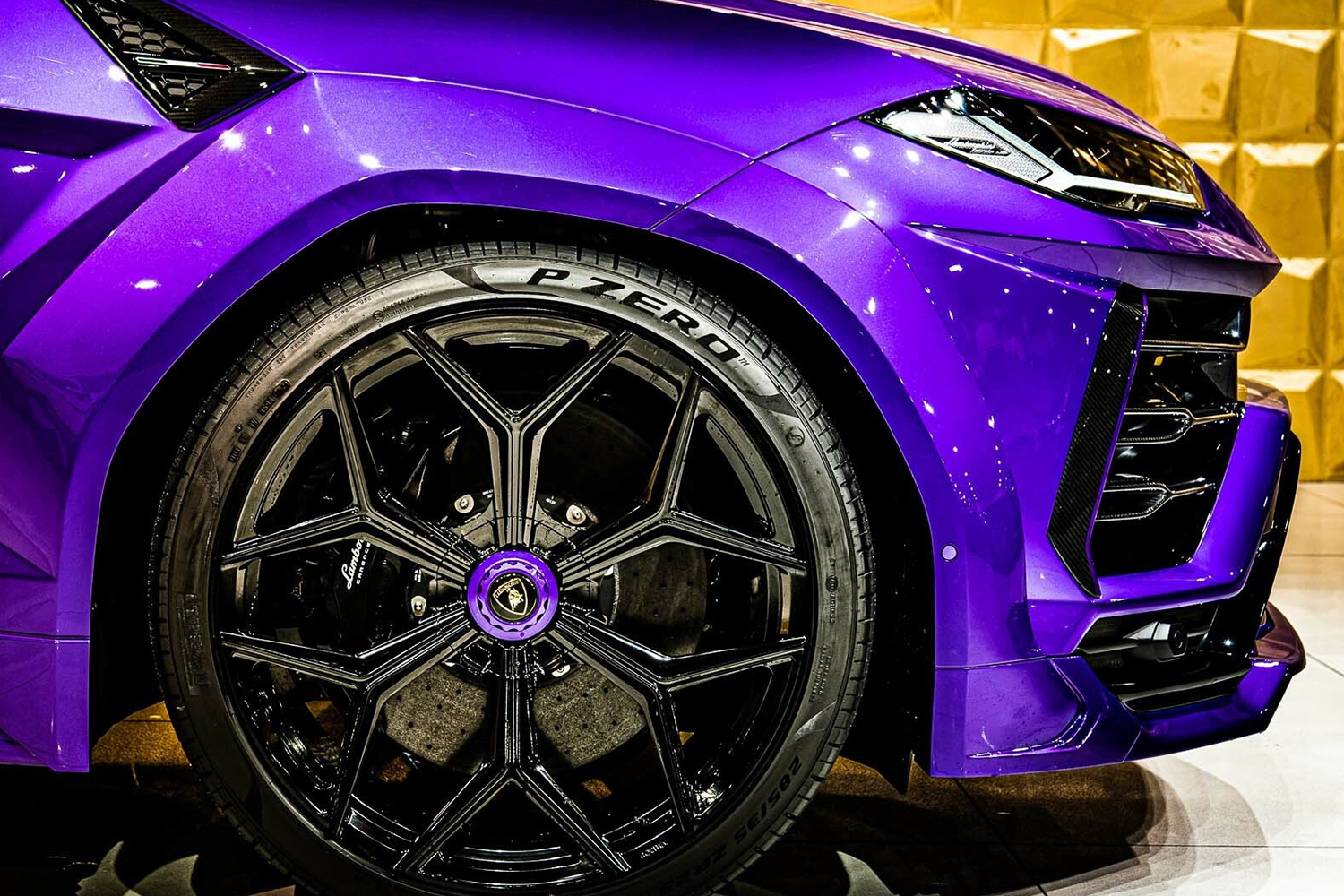 Trágár rendszámot rakott autójára egy magyar lamborghinis
