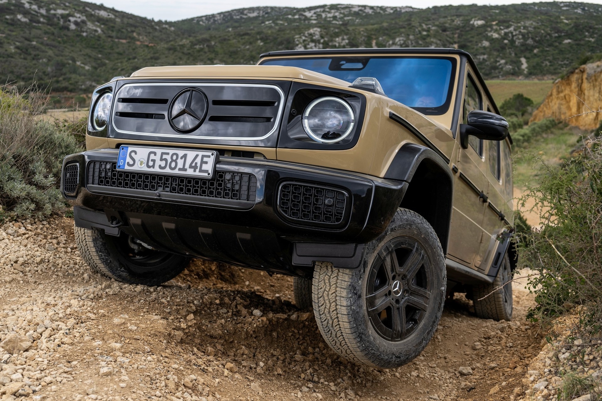 Kistestvért kap a Mercedes G-osztály