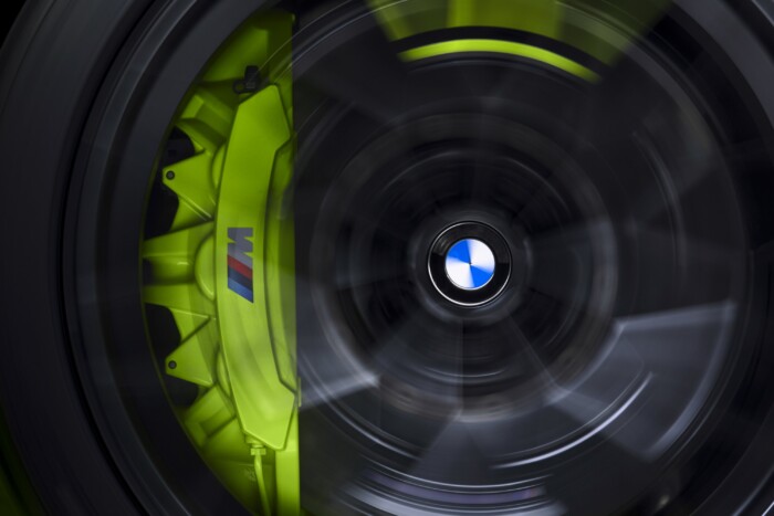 Az ember, aki saját névre szóló BMW-t kapott 8 | Vezess Az ember, aki saját névre szóló BMW-t kapott 8