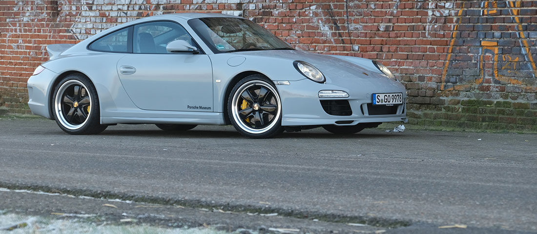 Mitől ér ez a használt autó negyedmilliárd forintot?