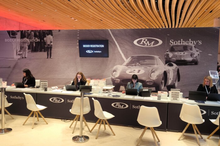 Így kell megvenni egy tízmilliárd forintos autót 6 | Vezess Így kell megvenni egy tízmilliárd forintos autót 6