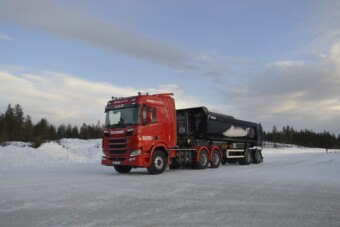 Ilyen érzés 44 tonnával havon fékezni