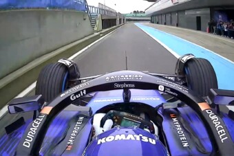 F1: Trükkösen mutatták meg Sainz új autóját