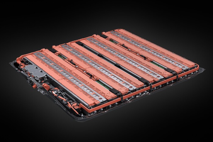 Bár nem látszik, mindene új ennek az autónak 8