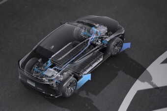 Ebben az autóban minden kamu, mégis működik